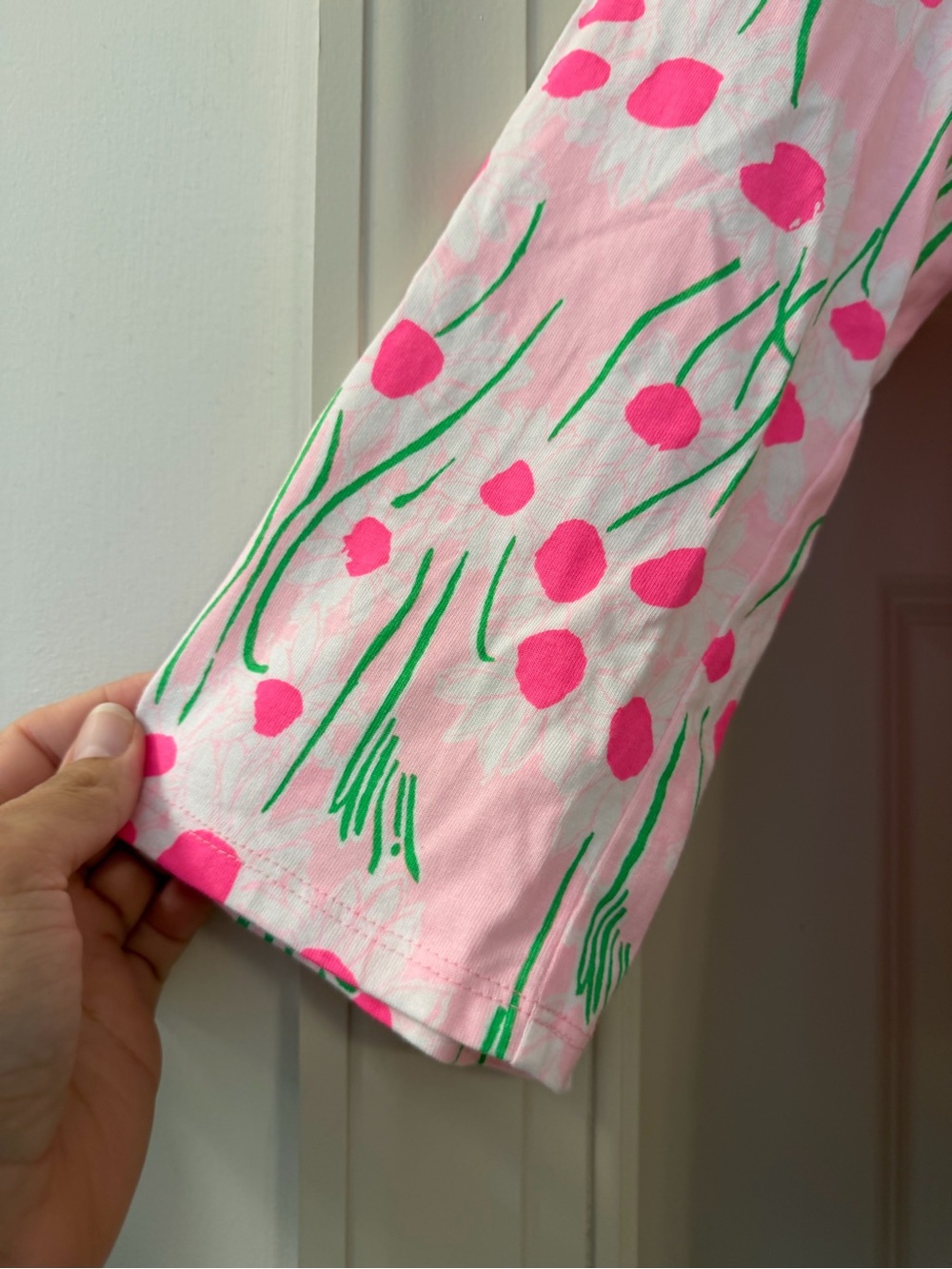 Lilly Pulitzer Clairmont Conch Shell Pink Lil Sunny Daisies 3/4 Sleeve Top - Picture 2 of 3